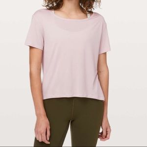 Lululemon Fall in Place Short Sleeve - Sz 6